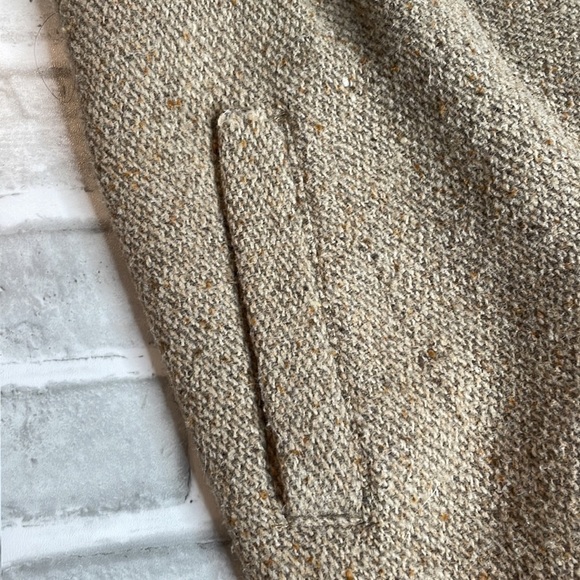 I. Spiewak & Sons women’s brown wool button down coat with hood and two pockets - Picture 15 of 15